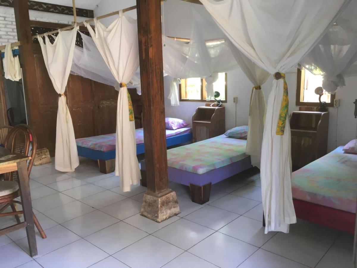 Vh Surf Camp Apartment Pacitan Exterior photo